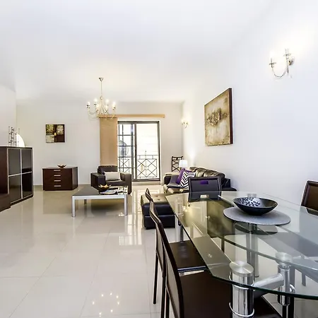 Apartment Modern 3 Bedroom Apartment, Sliema. Theoria Travel *
