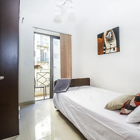 Apartment Modern 3 Bedroom Apartment, Sliema. Theoria Travel Sliema