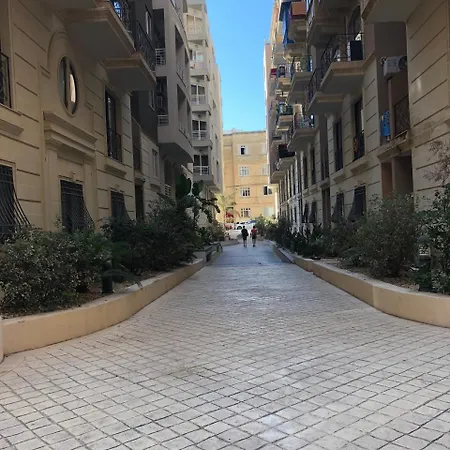 Modern 3 Bedroom Apartment, Sliema. Theoria Travel Apartment